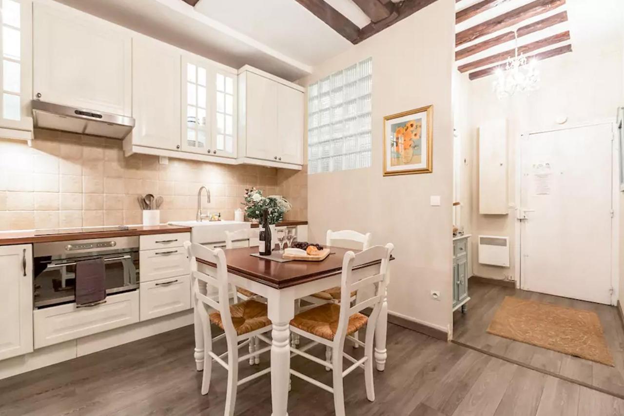 Le Jardin Du Marais Apartment
